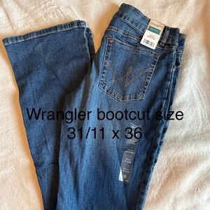Wrangler Women's Boot Cut Jeans in Deep Indigo